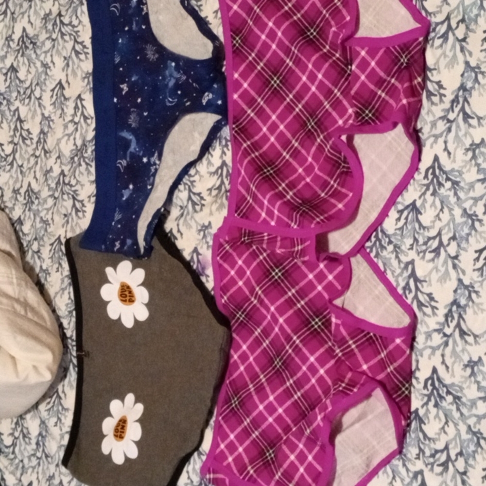 Vs pink panties size large nwt. 4 pair